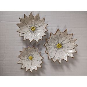 Set of 3 White and Gold Christmas Poinsettia Shallow Ceramic Bowls 1976 Laura